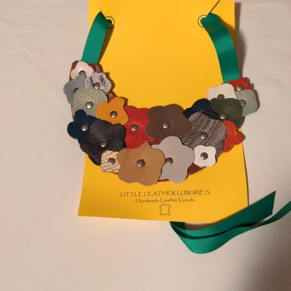 Handmade Genuine Leather Flower Bib Statement Necklace 065 🔥HP 1-12-25🔥 - Picture 7 of 11